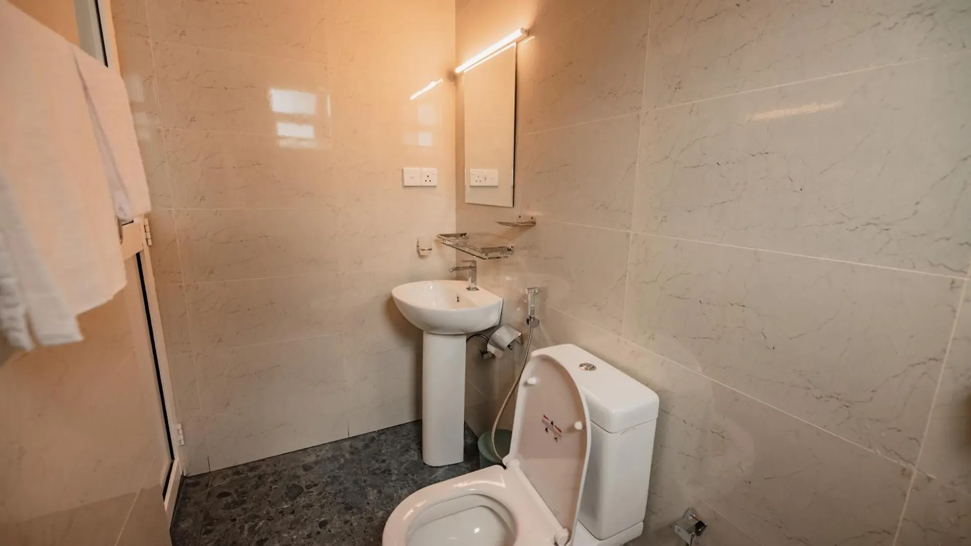 Nnr Wattala Hotel Guest house